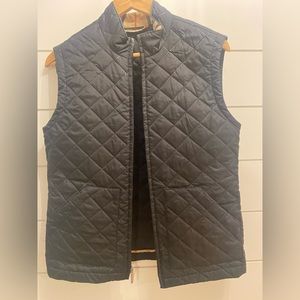 Burberry diamond quilted vest black, great condition
